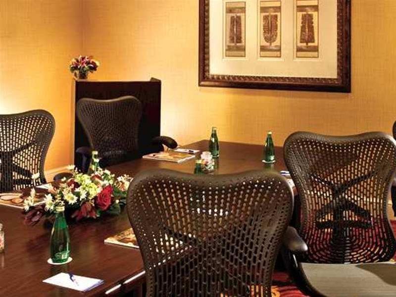 Hilton Garden Inn Scottsdale Old Town מראה חיצוני תמונה